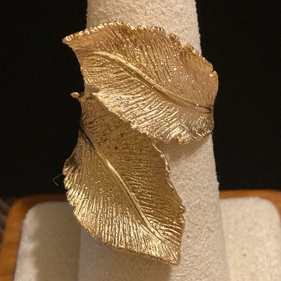 New Signed Italy sterling over 18k GP double leaf ring - Picture 1 of 9